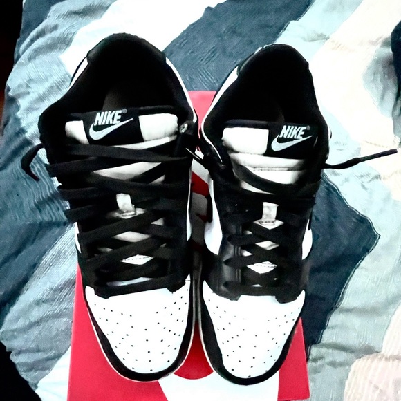 Nike dunks Pandas used very good condition size 11 men’s - Picture 3 of 9